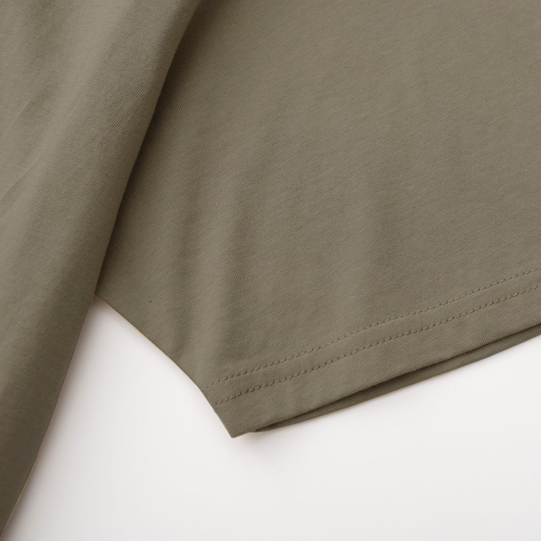 Unisex Solid Iron Crew Neck